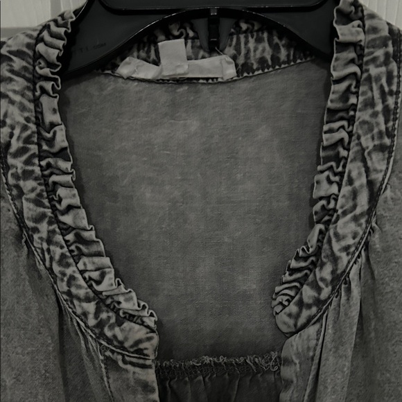 Jane and Delancey Gray Button Down Shirt with Ruffle Sleeves - Picture 4 of 7